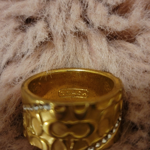 Coach ring size around 5 - Picture 3 of 4